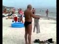 Pijan Rus na plaži